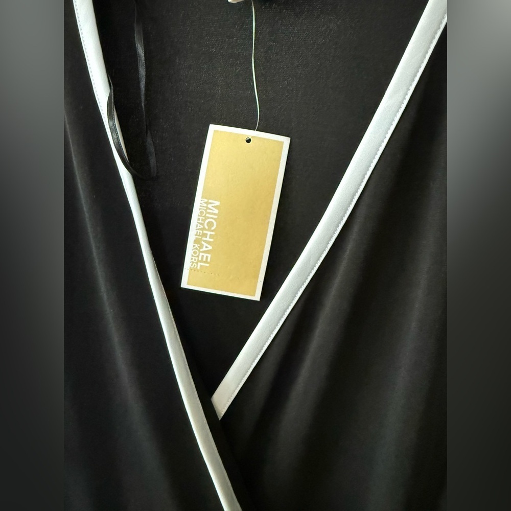 Michael Kors|Black faux Wrap Dress with White Trim,NWT in size medium•••Classic - Picture 9 of 12